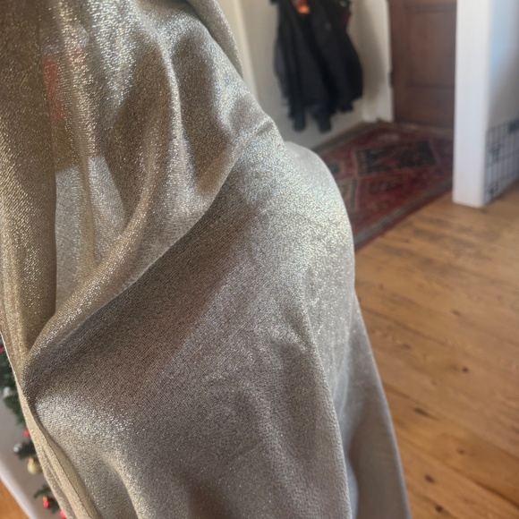 TARGET WOMEN'S GOLD SHEER SHAW BRAND NEW PERFECT FOR HOLIDAY EVENTS & PARTIES - Picture 5 of 6